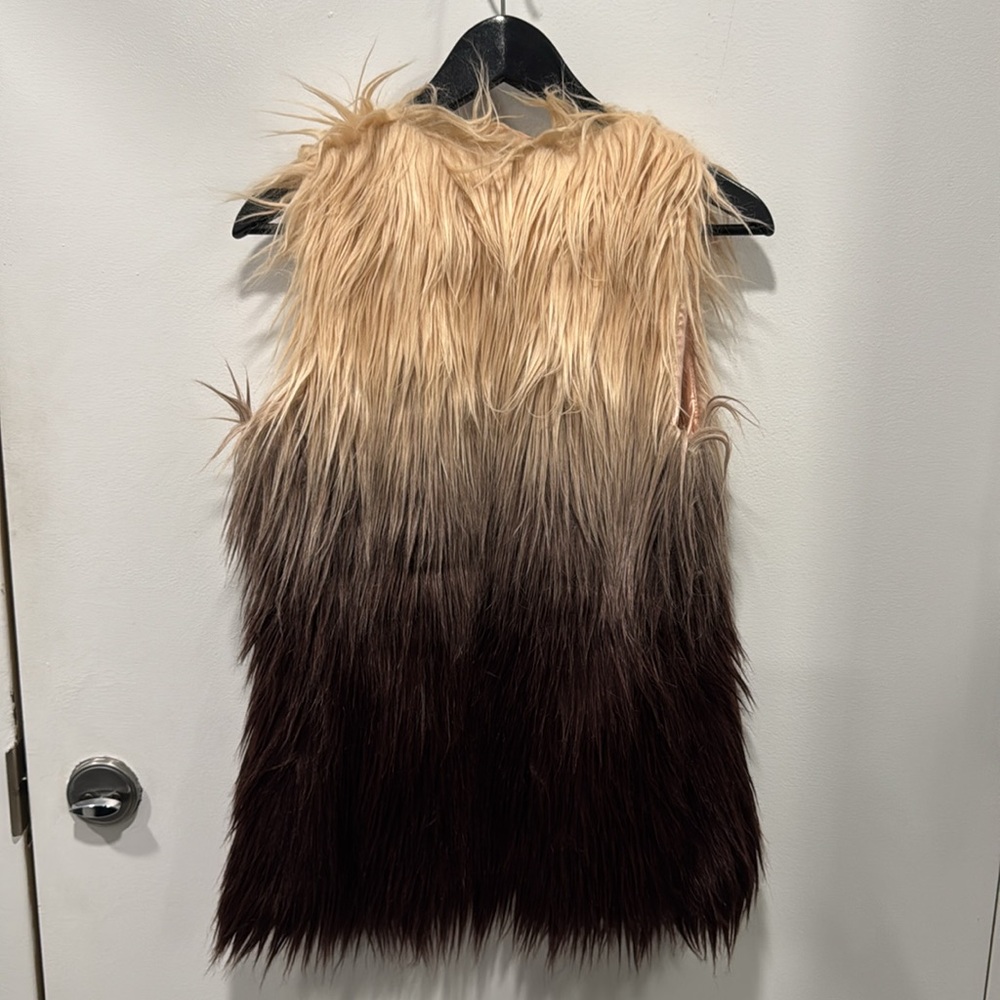 Miss Selfridge Ombr Fur Vest View 5